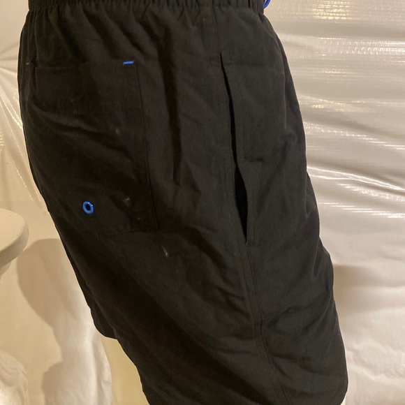 Old Navy active swim trunks black with 8 inch inseam - Picture 4 of 4